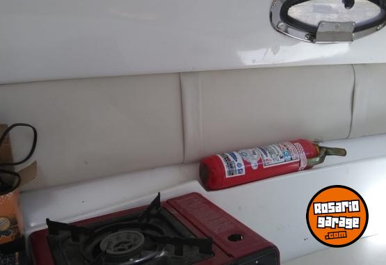 Embarcaciones - Cuddy Naval Center 210, Acepto veh�culo. - En Venta