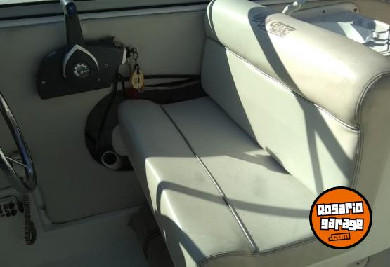 Embarcaciones - Cuddy Naval Center 210, Acepto veh�culo. - En Venta