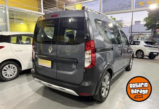 Utilitarios - Renault Kangoo Stepway 1.6 SCe 2026 Nafta 0Km - En Venta