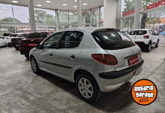 Autos - Peugeot 206 2011 Nafta 147100Km - En Venta