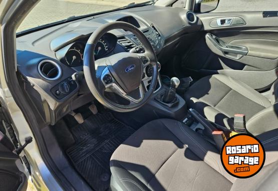 Autos - Ford Fiesta Kinetic 2016 Nafta 103000Km - En Venta