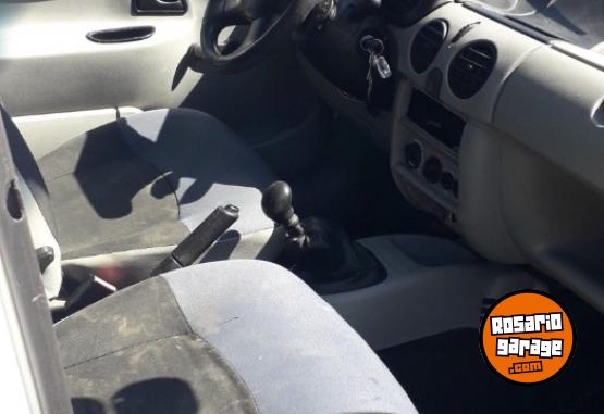 Utilitarios - Renault Kangoo 2014 Nafta 175000Km - En Venta