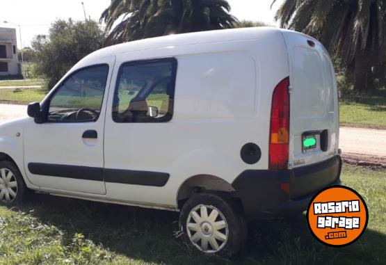 Utilitarios - Renault Kangoo 2014 Nafta 175000Km - En Venta