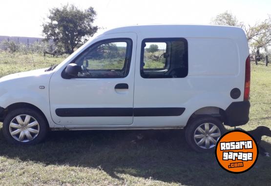Utilitarios - Renault Kangoo 2014 Nafta 175000Km - En Venta