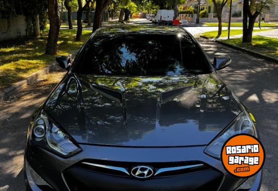 Autos - Hyundai g�nesis coupe 2012 Nafta 130000Km - En Venta