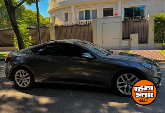 Autos - Hyundai g�nesis coupe 2012 Nafta 130000Km - En Venta