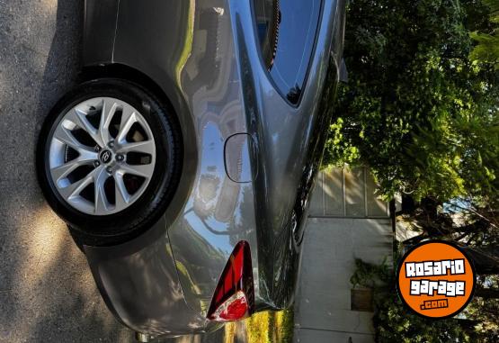 Autos - Hyundai g�nesis coupe 2012 Nafta 130000Km - En Venta