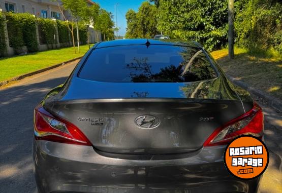 Autos - Hyundai g�nesis coupe 2012 Nafta 130000Km - En Venta