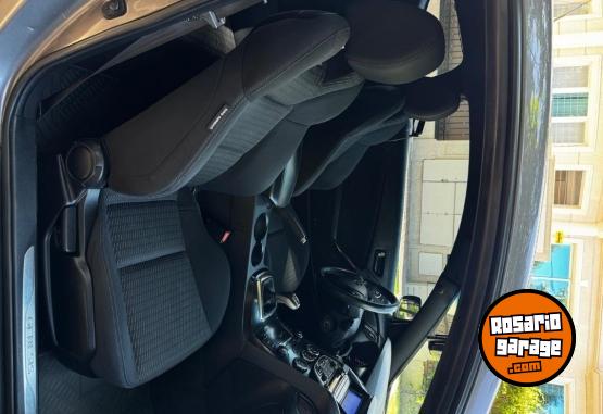 Autos - Hyundai g�nesis coupe 2012 Nafta 130000Km - En Venta