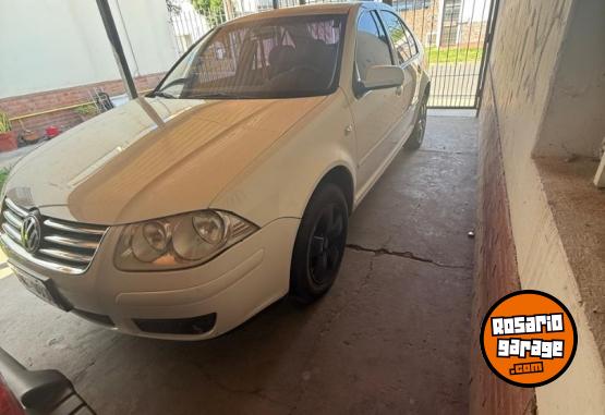 Autos - Volkswagen Bora 2010 Nafta 120000Km - En Venta