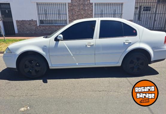 Autos - Volkswagen Bora 2010 Nafta 120000Km - En Venta