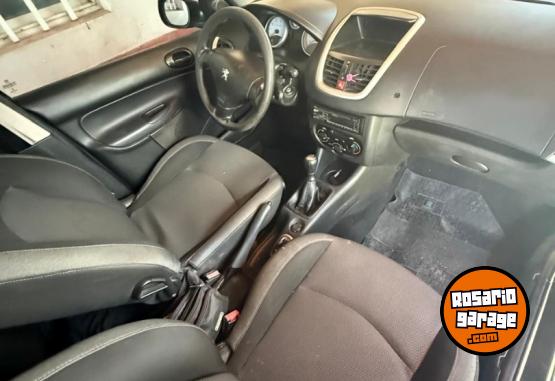 Autos - Peugeot Bora 2014 Nafta 115000Km - En Venta