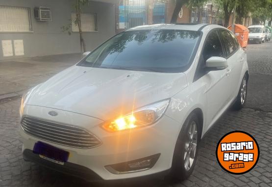 Autos - Ford Focus se plus 2015 Nafta 125000Km - En Venta