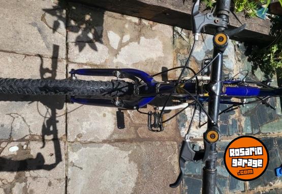 Deportes - Bicicleta R26 con cambios, esta joya y anda todo, ver sin compromiso precio charlable - En Venta