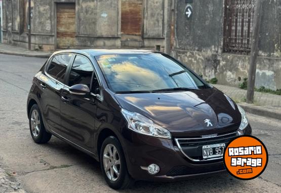 Autos - Peugeot 208 2014 Nafta 75000Km - En Venta