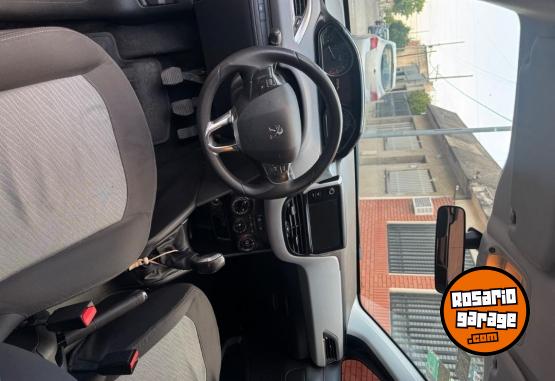 Autos - Peugeot 208 2014 Nafta 75000Km - En Venta