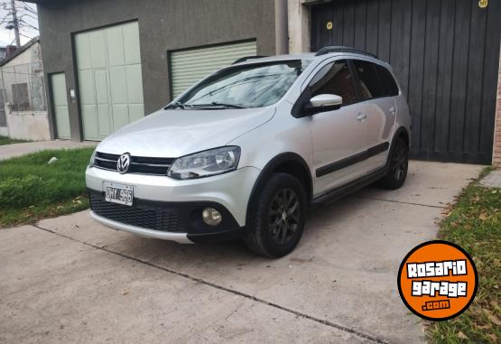 Autos - Volkswagen Suran cross 2014 GNC 180000Km - En Venta