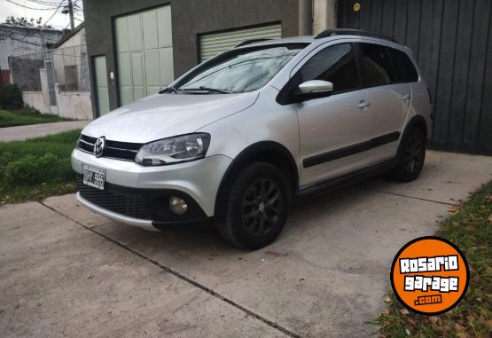 Autos - Volkswagen Suran cross 2014 GNC 180000Km - En Venta