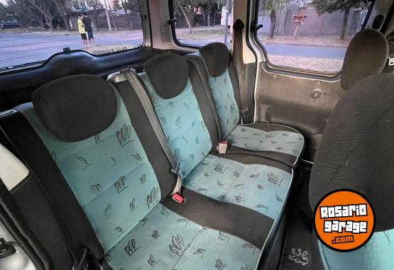 Utilitarios - Peugeot PARTNER 2006 Diesel  - En Venta