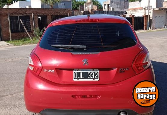 Autos - Peugeot 208 feline par�k Cuir 2014 Nafta 150000Km - En Venta