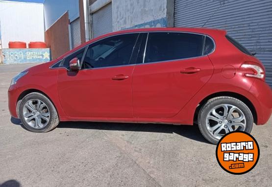 Autos - Peugeot 208 feline par�k Cuir 2014 Nafta 150000Km - En Venta