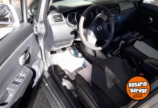 Autos - Nissan Tiida 2013 Nafta 144000Km - En Venta