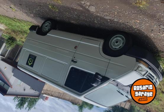 Utilitarios - Renault Trafic 1999 Diesel 100000Km - En Venta