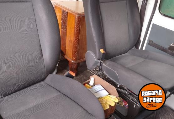 Utilitarios - Renault Trafic 1999 Diesel 100000Km - En Venta