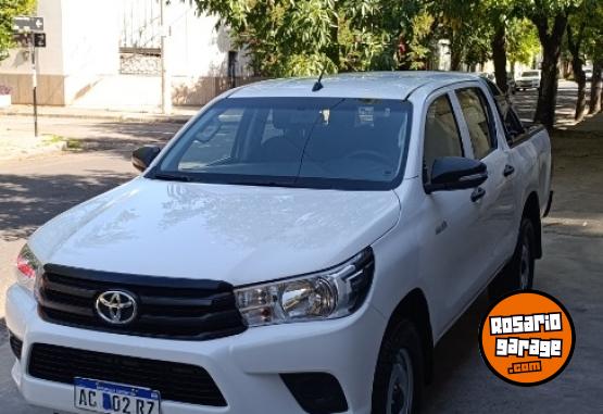 Camionetas - Toyota Hilux DX 2018 Diesel 75000Km - En Venta