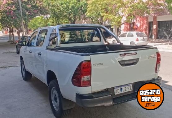 Camionetas - Toyota Hilux DX 2018 Diesel 75000Km - En Venta