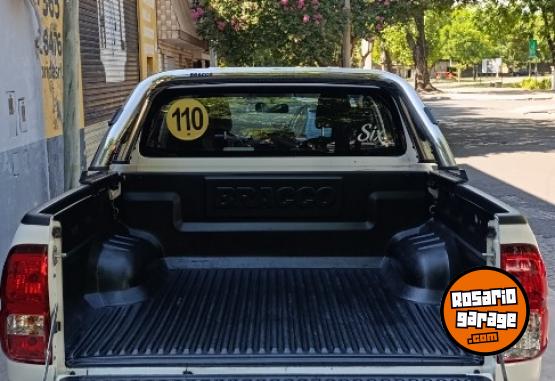 Camionetas - Toyota Hilux DX 2018 Diesel 75000Km - En Venta