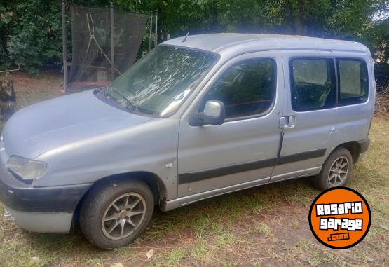 Utilitarios - Peugeot Partner patagonica 2005 Diesel 280000Km - En Venta