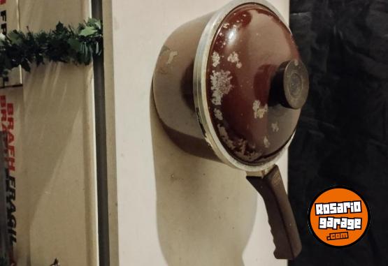 Hogar - CACEROLA ESSEN CON ASA Y SAVARIN - En Venta