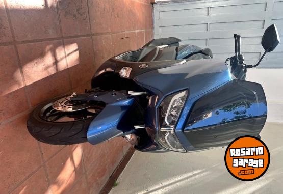 Motos - Yamaha NMaX 2024 Nafta 6500Km - En Venta