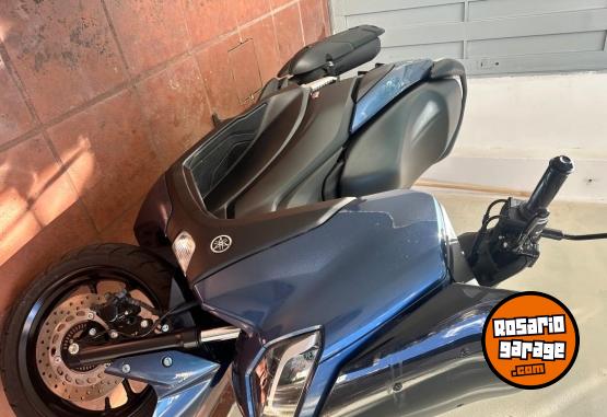 Motos - Yamaha NMaX 2024 Nafta 6500Km - En Venta