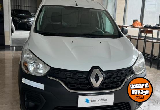 Utilitarios - Renault KANGOO FURGON EXPRESS 2022 Nafta 95995Km - En Venta