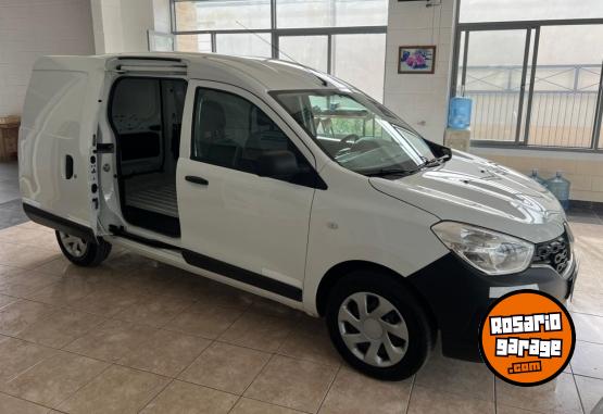 Utilitarios - Renault KANGOO FURGON EXPRESS 2022 Nafta 95995Km - En Venta