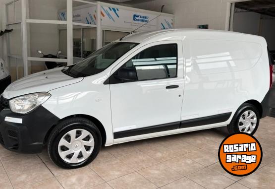Utilitarios - Renault KANGOO FURGON EXPRESS 2022 Nafta 95995Km - En Venta