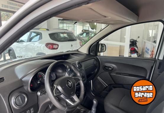 Utilitarios - Renault KANGOO FURGON EXPRESS 2022 Nafta 95995Km - En Venta