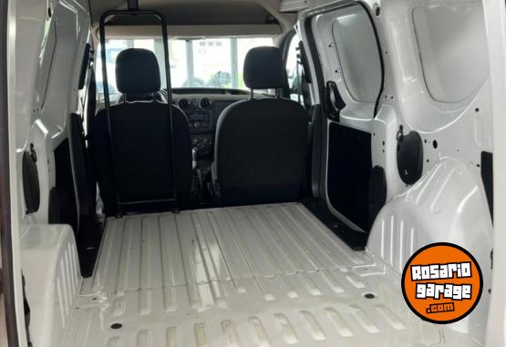 Utilitarios - Renault KANGOO FURGON EXPRESS 2022 Nafta 95995Km - En Venta