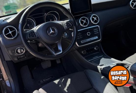 Autos - Mercedes Benz A200 2018 Nafta 62000Km - En Venta