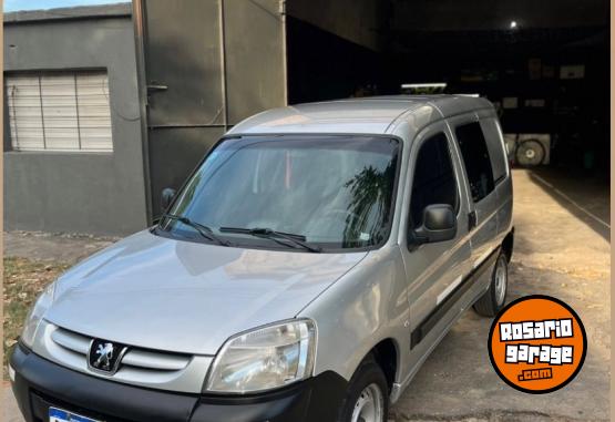 Utilitarios - Peugeot Partner 2020 GNC 123000Km - En Venta