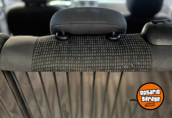 Utilitarios - Peugeot Partner 2020 GNC 123000Km - En Venta