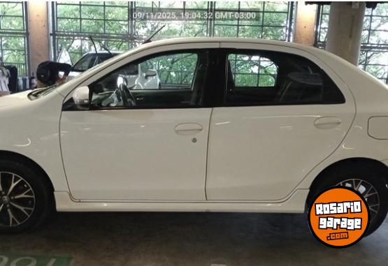 Autos - Toyota Etios 2022 Nafta 90000Km - En Venta