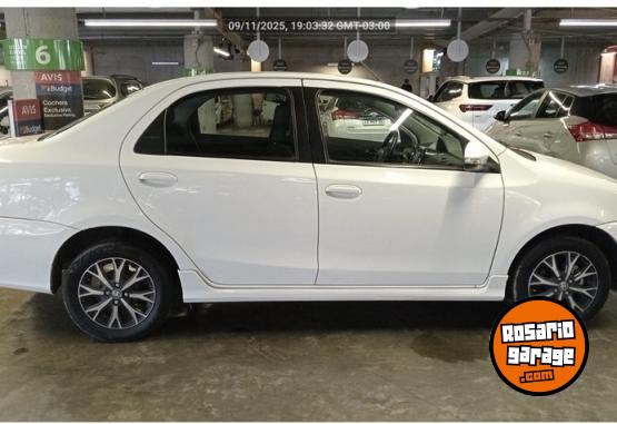 Autos - Toyota Etios 2022 Nafta 90000Km - En Venta