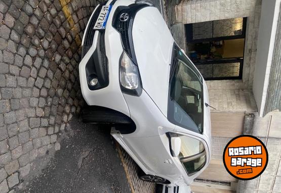 Autos - Toyota Etios 2022 Nafta 90000Km - En Venta