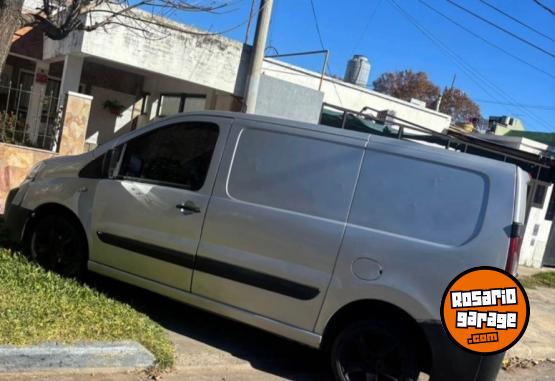 Utilitarios - Peugeot Expert 2011 Diesel 400000Km - En Venta