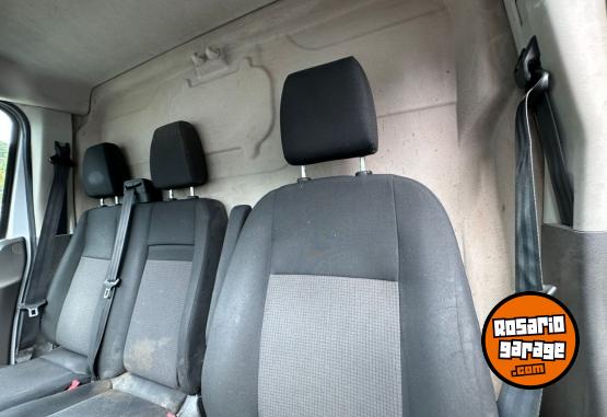 Utilitarios - Ford Transit 2022 Diesel 298000Km - En Venta