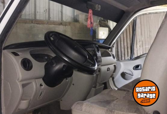 Utilitarios - Renault Master 2012 Diesel 301000Km - En Venta