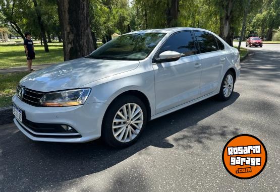 Autos - Volkswagen VENTO HIGHLINE L17 2017 Nafta 110000Km - En Venta